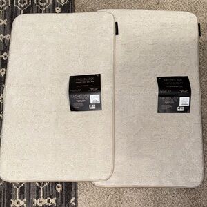 Rachel Zoe Memory Foam Cream Bath Mats Set of 2.  20 x 34